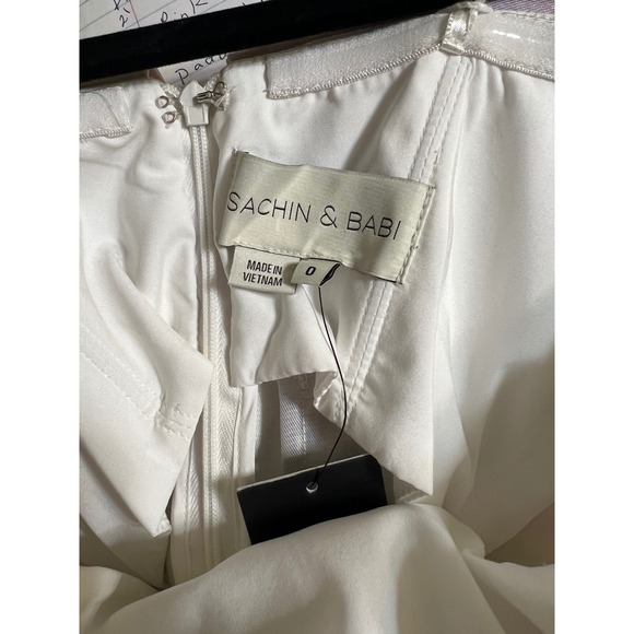 Sachin & Babi Brielle Gown Strapless Scatter Floral Violet Ice Purple Size 0 - Picture 13 of 13